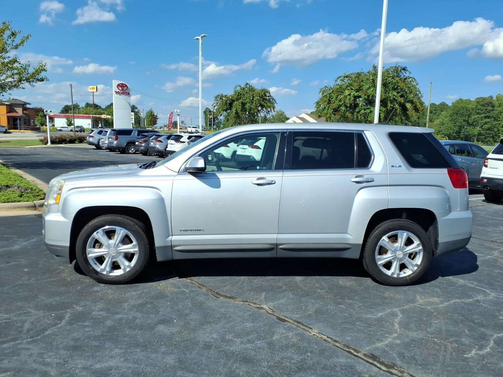 Used 2017 Quicksilver Metallic GMC SLE image 3