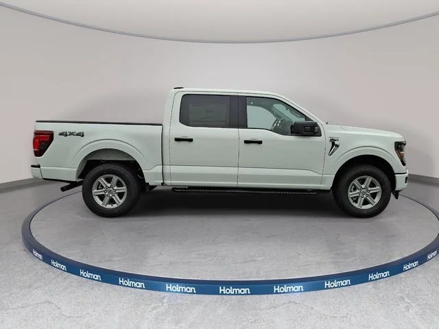 New 2026 Oxford White Ford XLT image 3