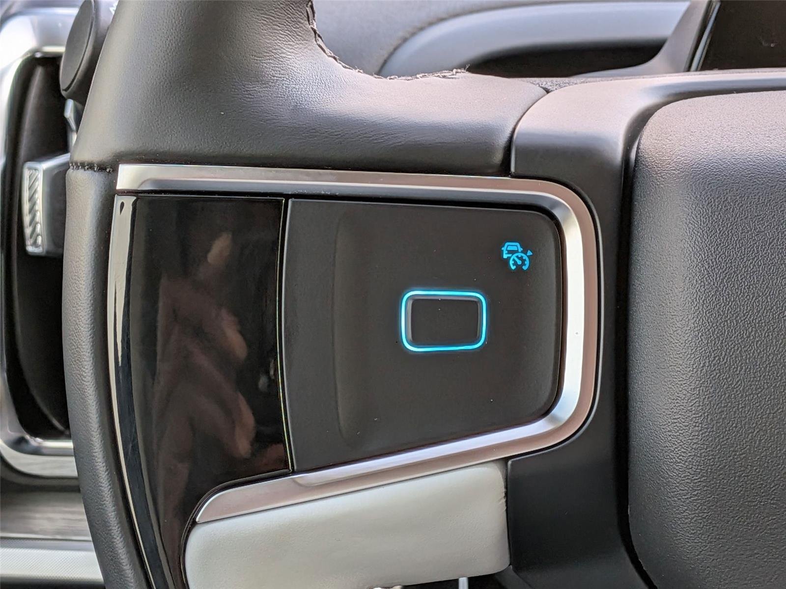 New 2025 Agate Black Metallic Ford Platinum® MAX image 19