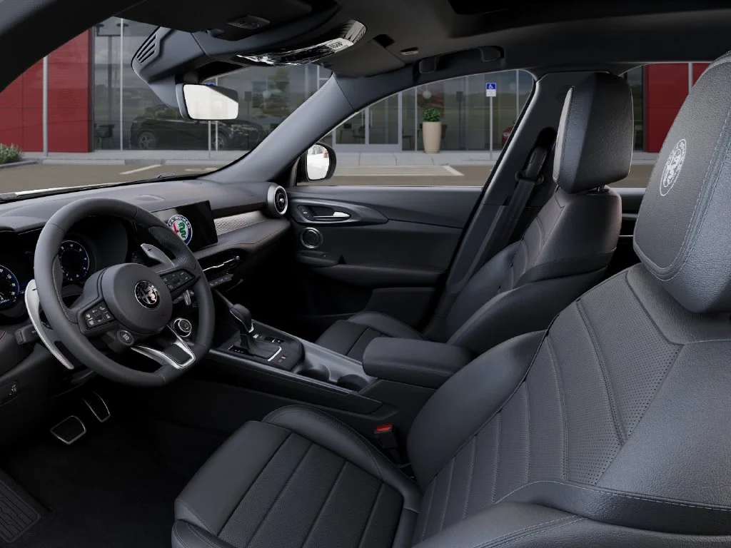 New 2026 Milano White Exterior Paint Alfa Romeo Base image 22