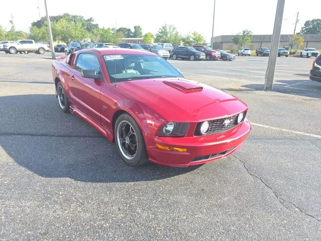 Used 2006 Red Ford GT Premium image 1