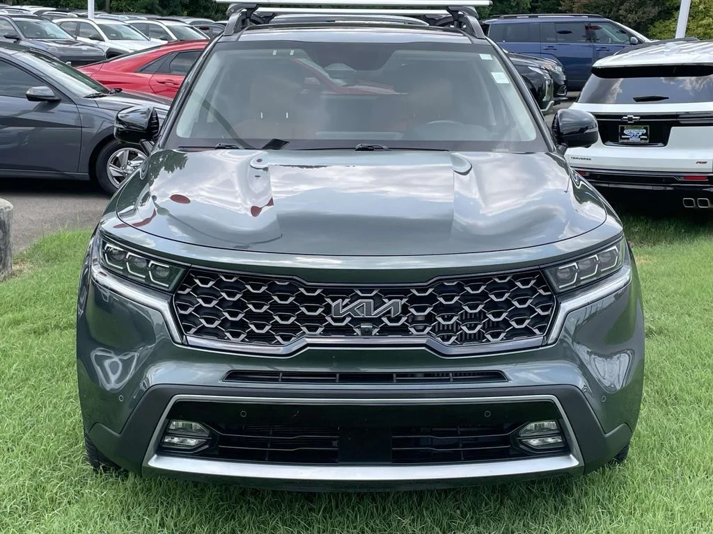 Used 2022 Green Kia X-Line SX Prestige image 2