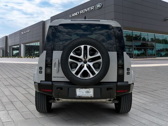 New 2026 Borasco Grey LAND ROVER X-Dynamic SE image 4