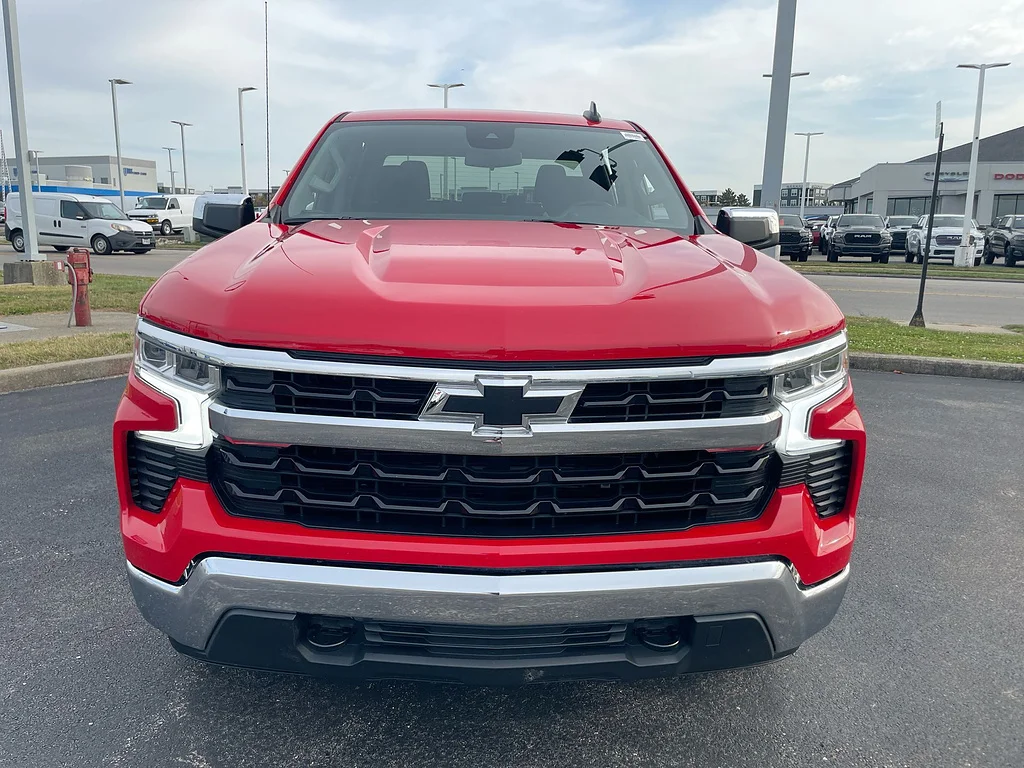 Used 2024 RED Chevrolet LT image 29