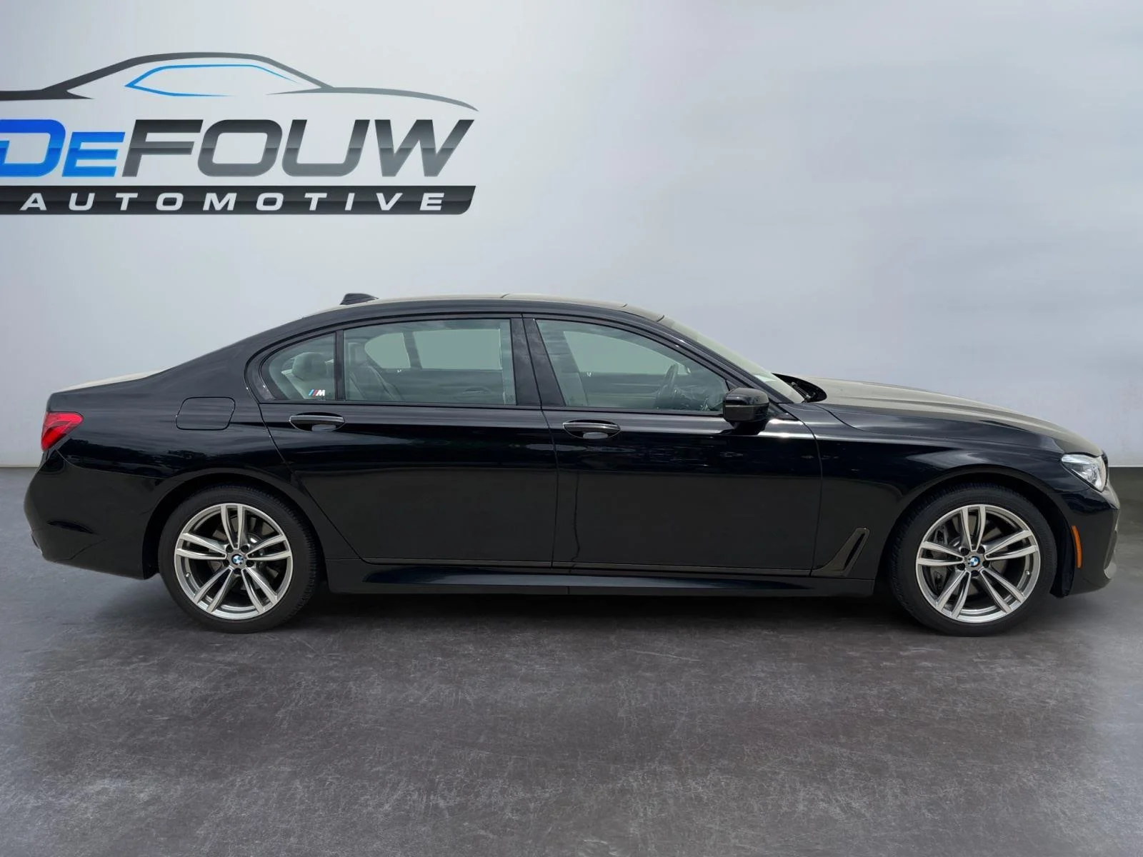 Used 2017 Black Sapphire Metallic BMW 750i xDrive image 12