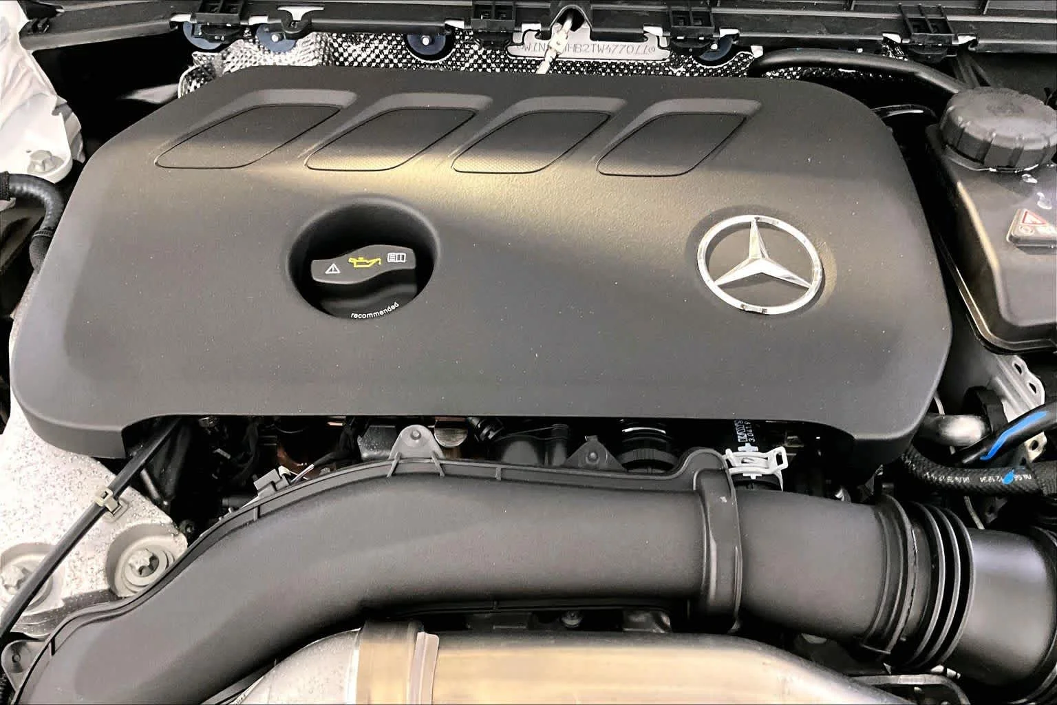 New 2026 Polar White Mercedes-Benz GLB 250 image 15
