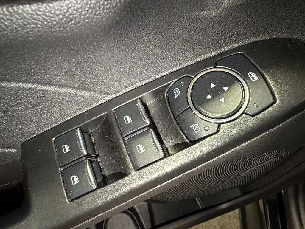 Used 2025 AGATE BLACK METALLIC Ford Active image 17