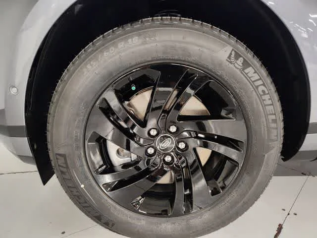 New 2026 Eiger Grey Metallic Land Rover Core S - AWD image 12