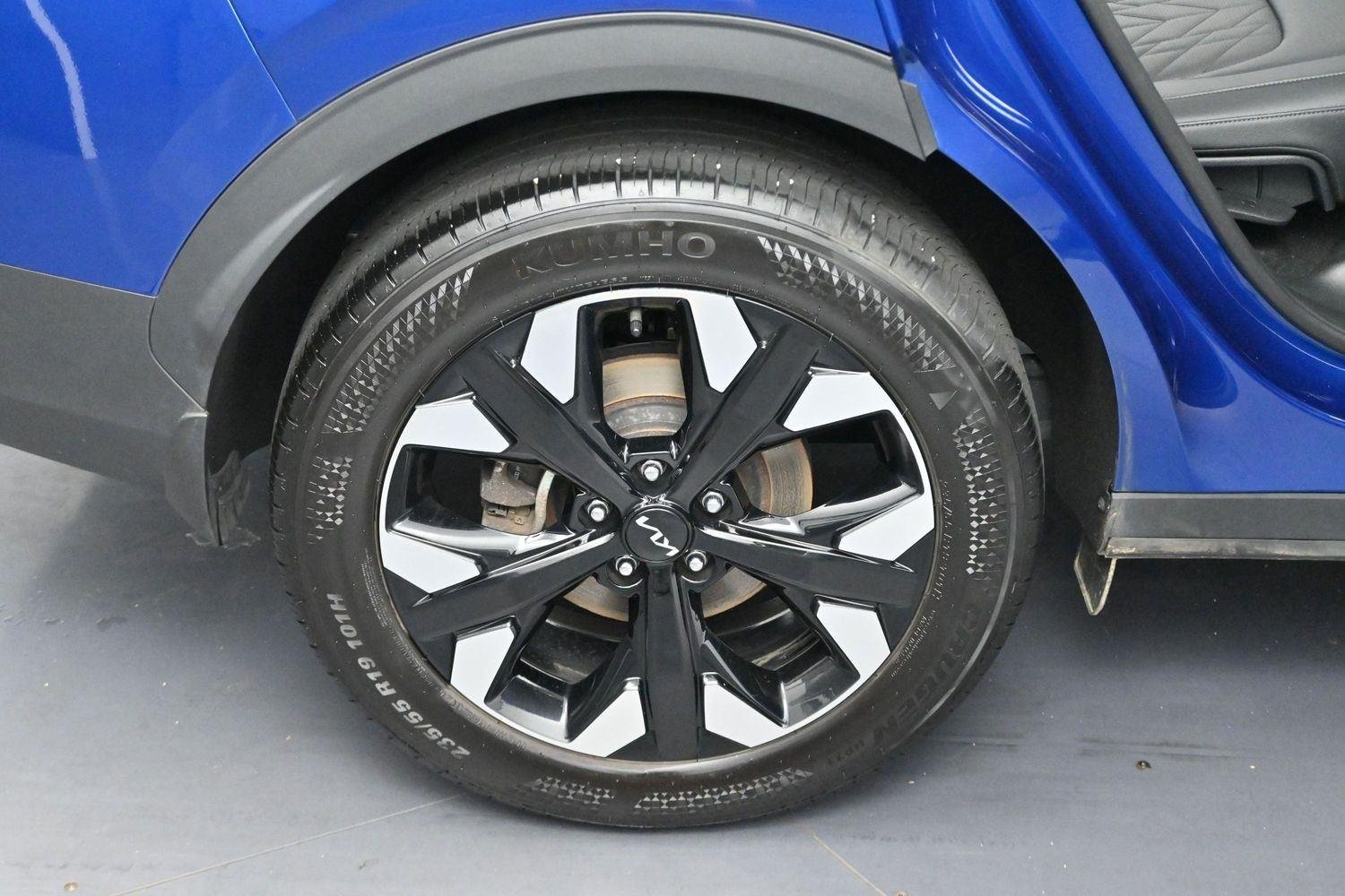Used 2024 Sapphire Blue Kia X-Line image 32