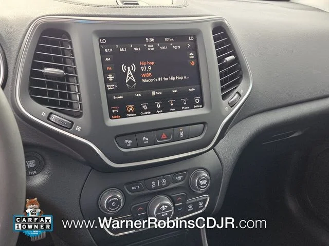 Used 2023 White Jeep Altitude image 20