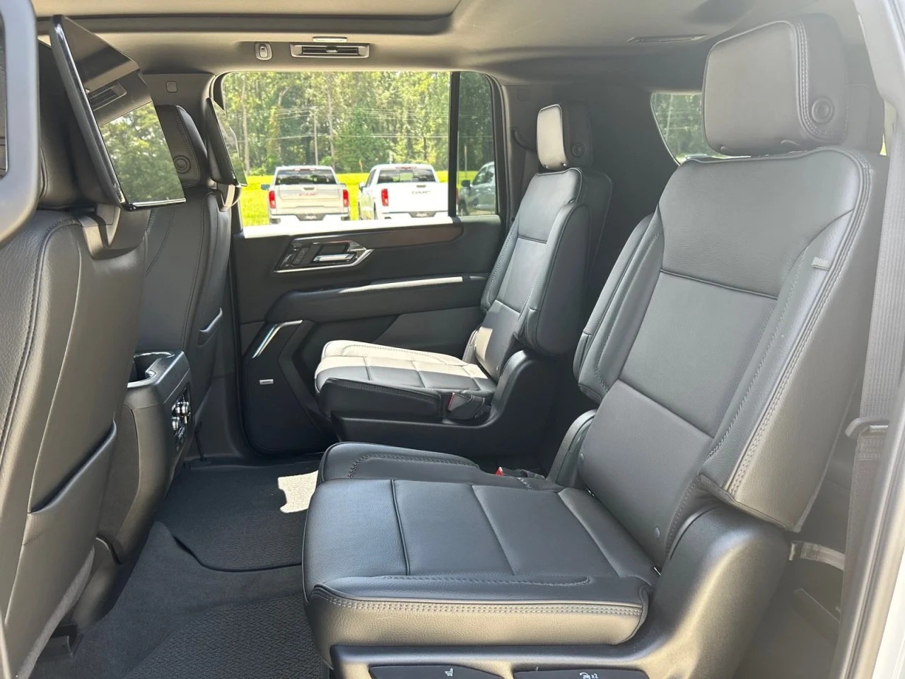 New 2026 Glacier White Tricoat GMC Denali image 17