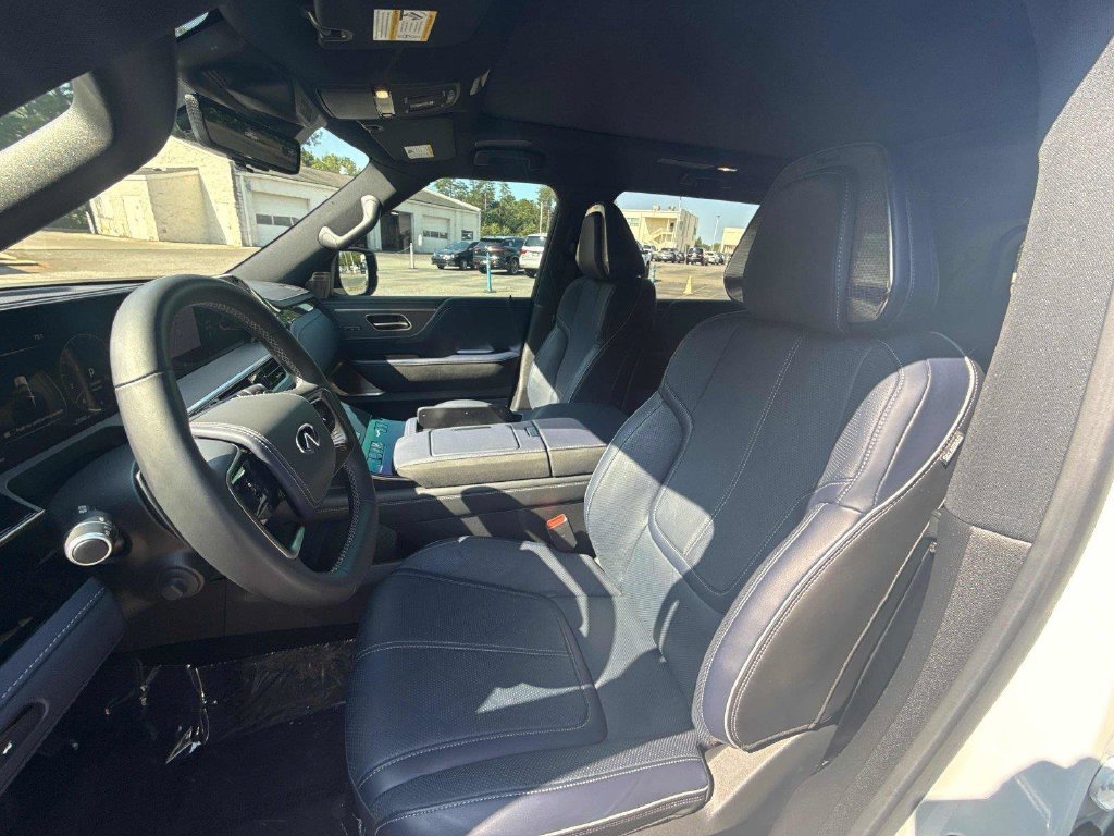 Used 2026 White INFINITI SPORT image 10