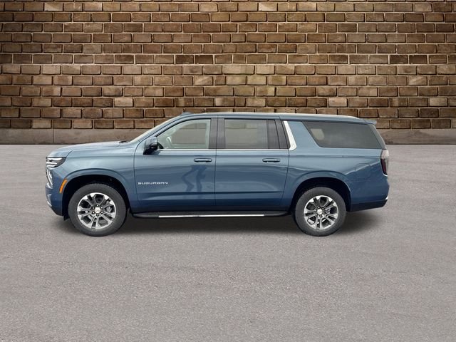 2026 Chevrolet Suburban LT photo 2