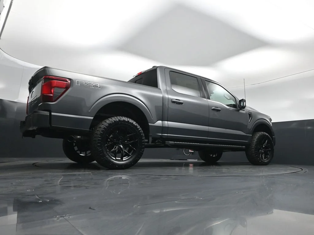 New 2026 Carbonized Gray Metallic Ford XLT image 42