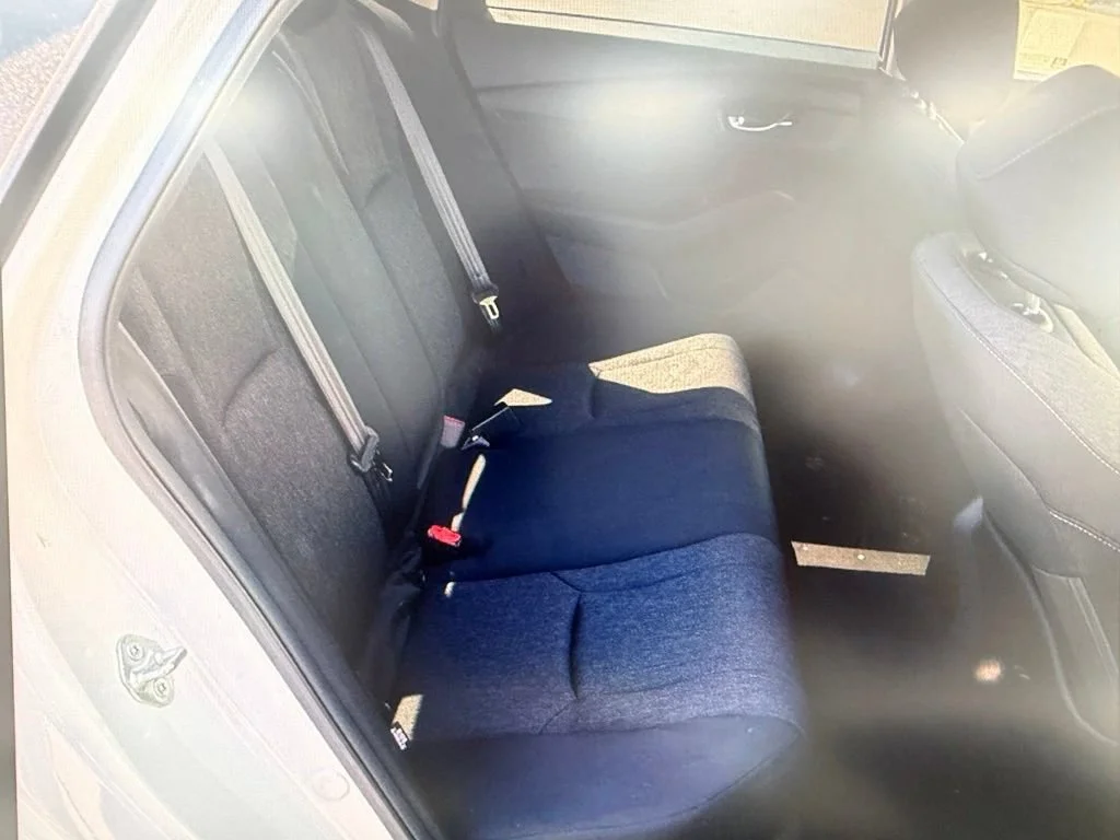 Used 2023 White Honda EX image 4