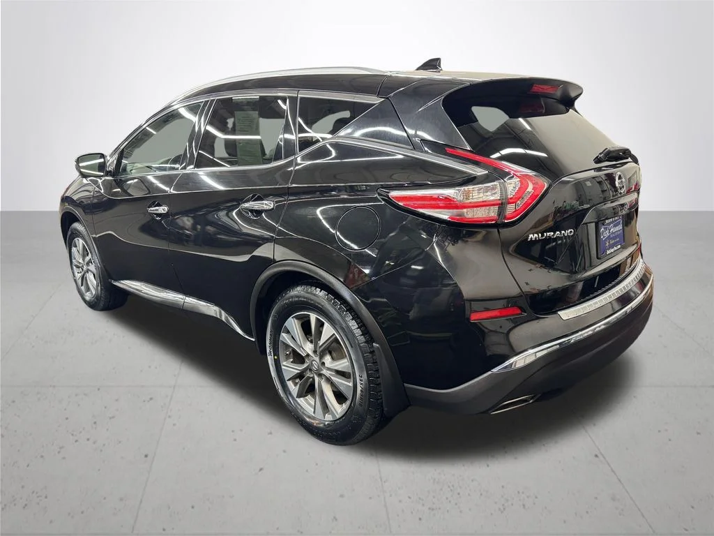Used 2018 Black Nissan SL image 4