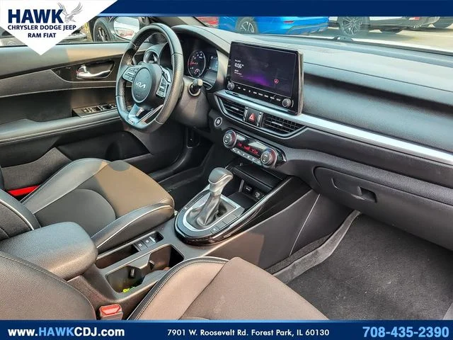 Used 2024 White Kia GT-Line image 30