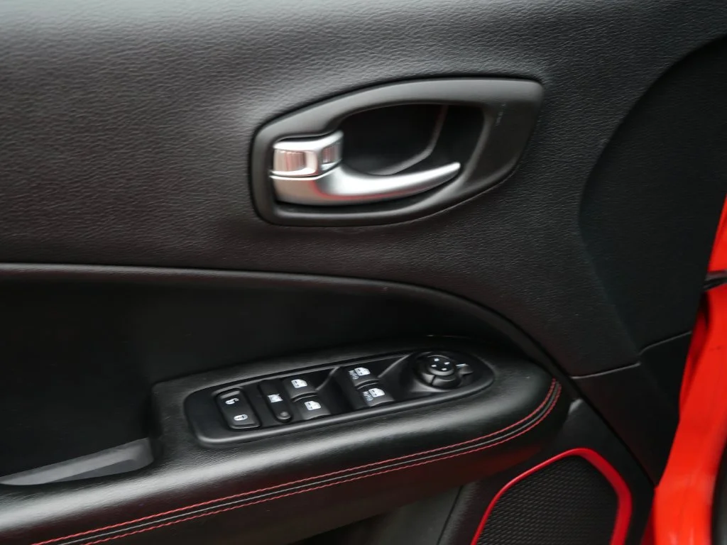 Used 2019 Orange Jeep Trailhawk image 22