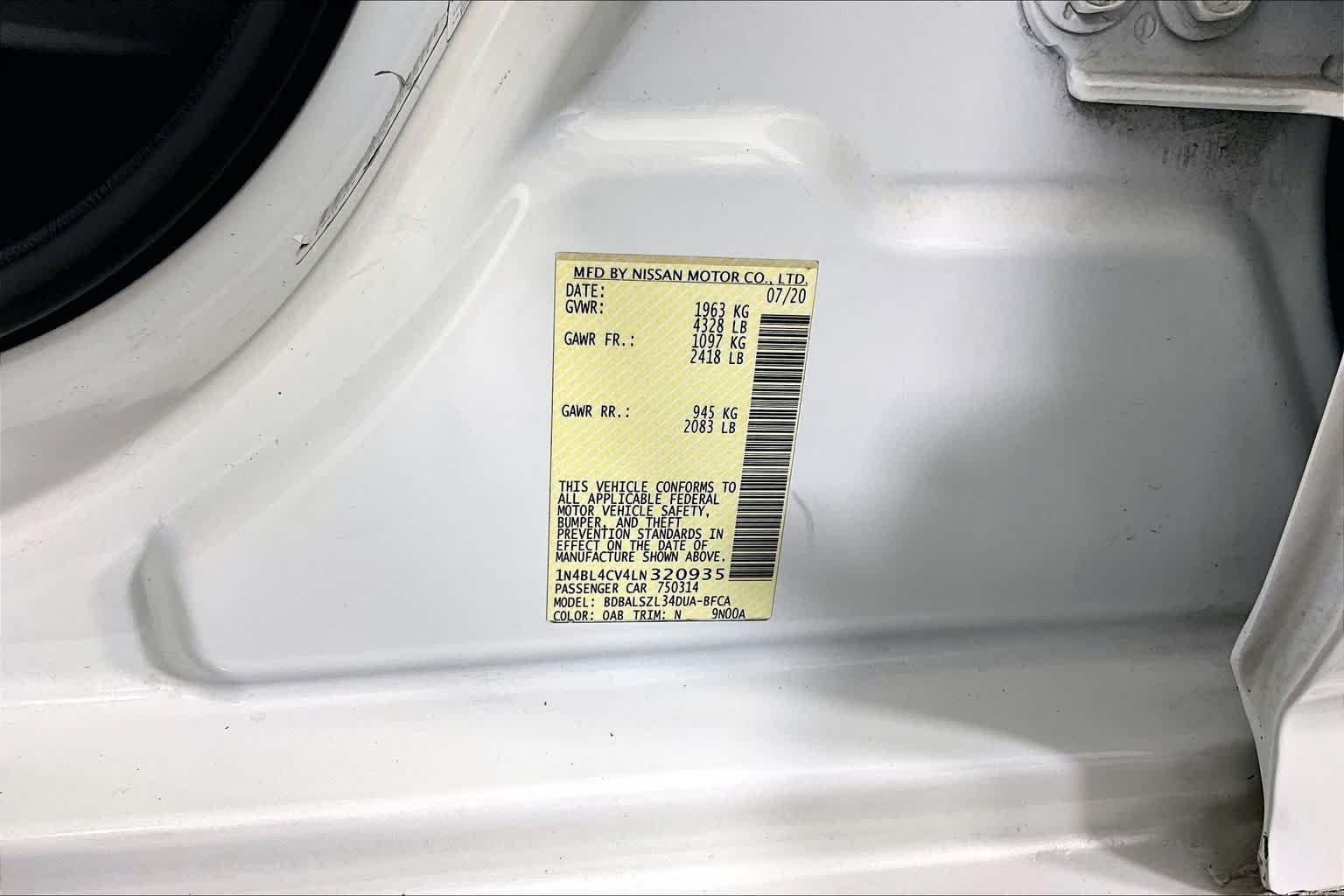 Used 2020 Pearl White Tricoat Nissan 2.5 SR image 31