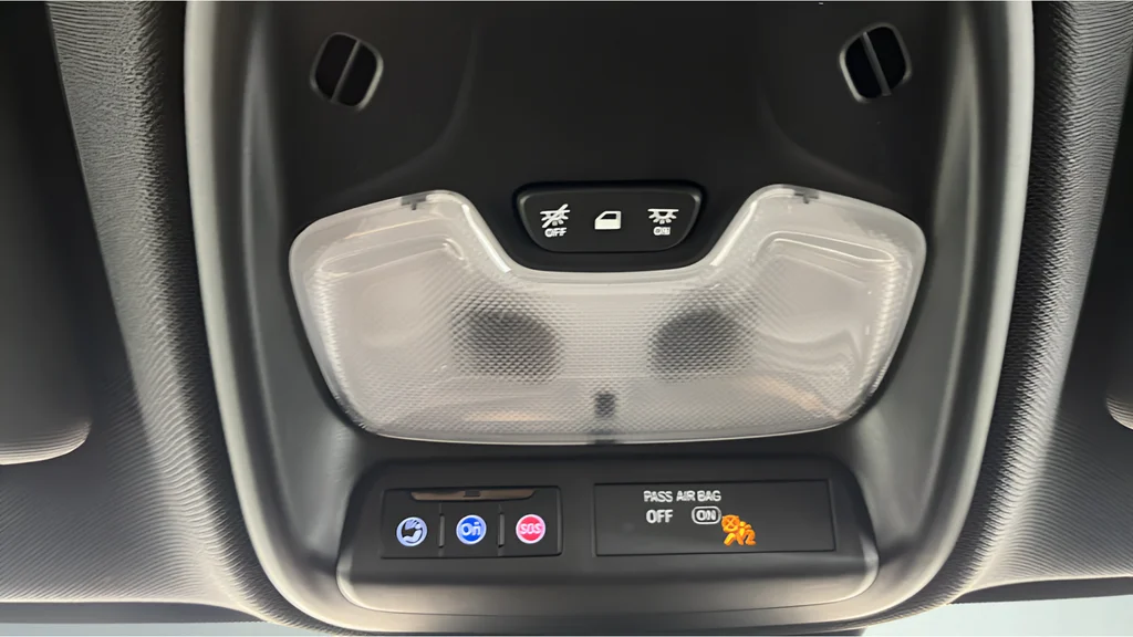 Used 2025 Gray Chevrolet Trail Boss image 34