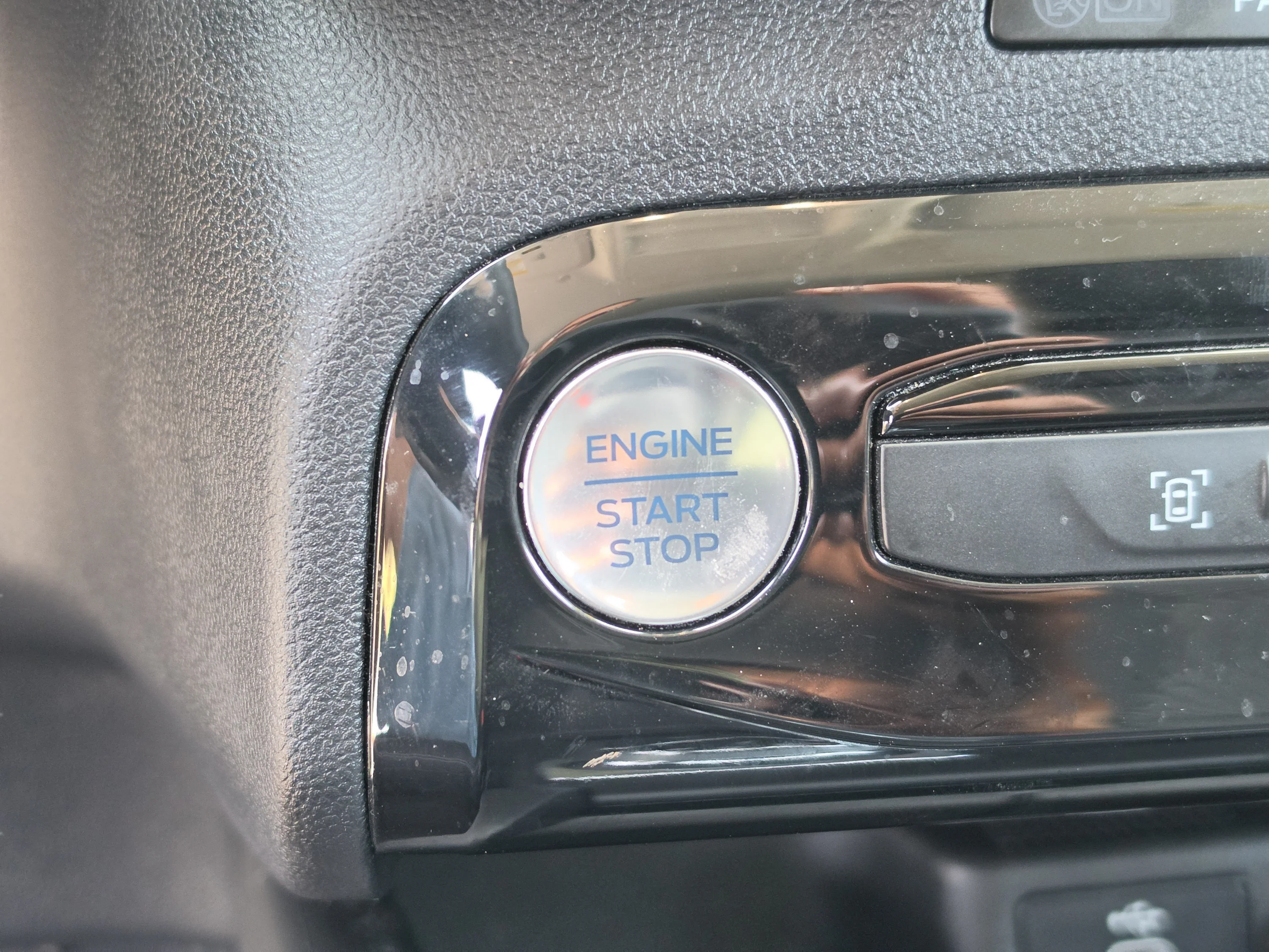 Used 2024 Agate Black Metallic Ford Active image 36