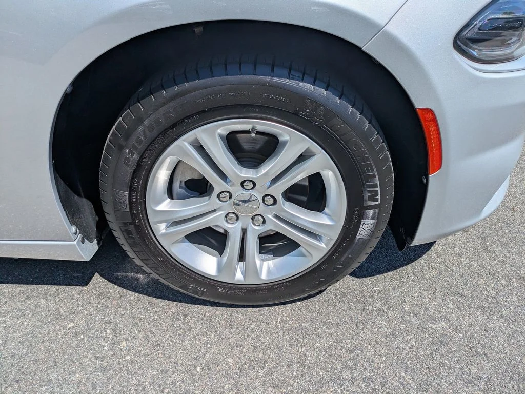 Used 2023 Silver Dodge SXT image 11