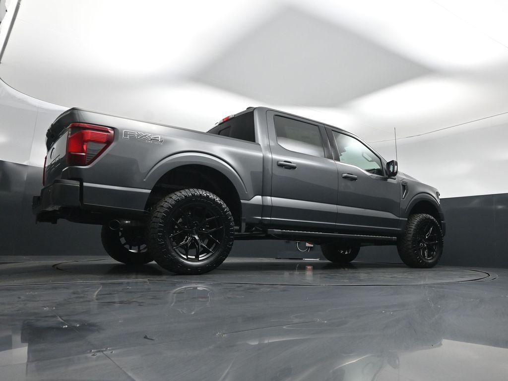 New 2026 Carbonized Gray Metallic Ford XLT image 42