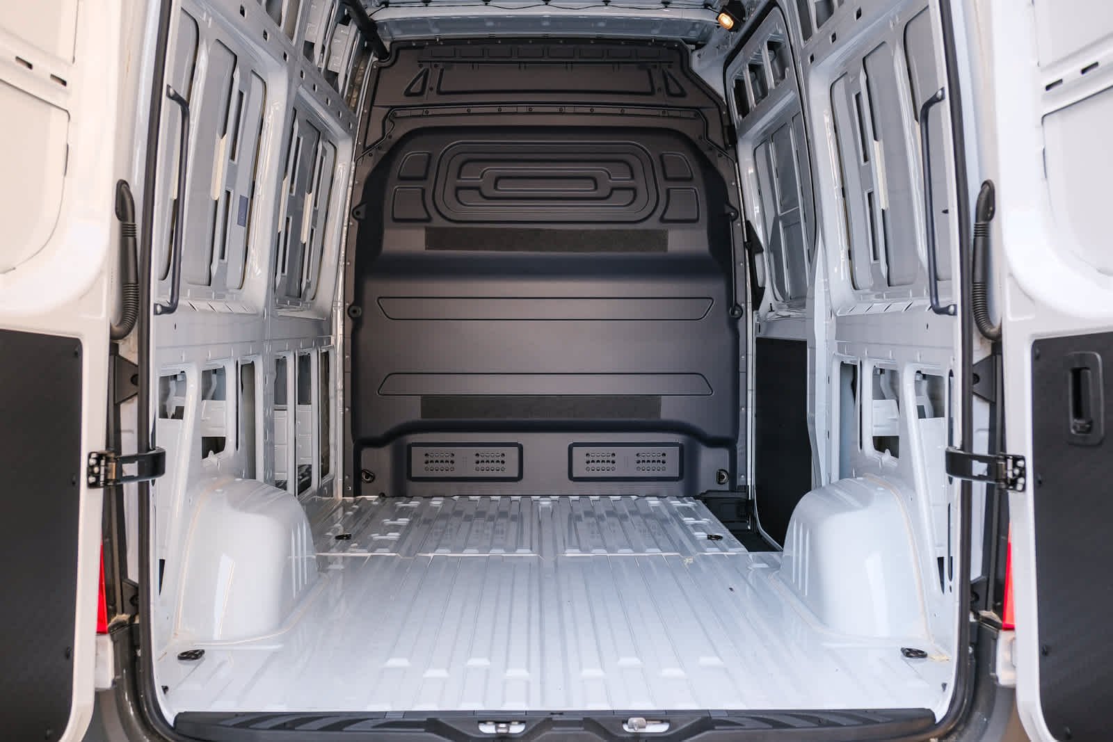 New 2025 Arctic+White Mercedes-Benz Cargo 144 WB  RWD 2.0L 4-Cylinder image 30