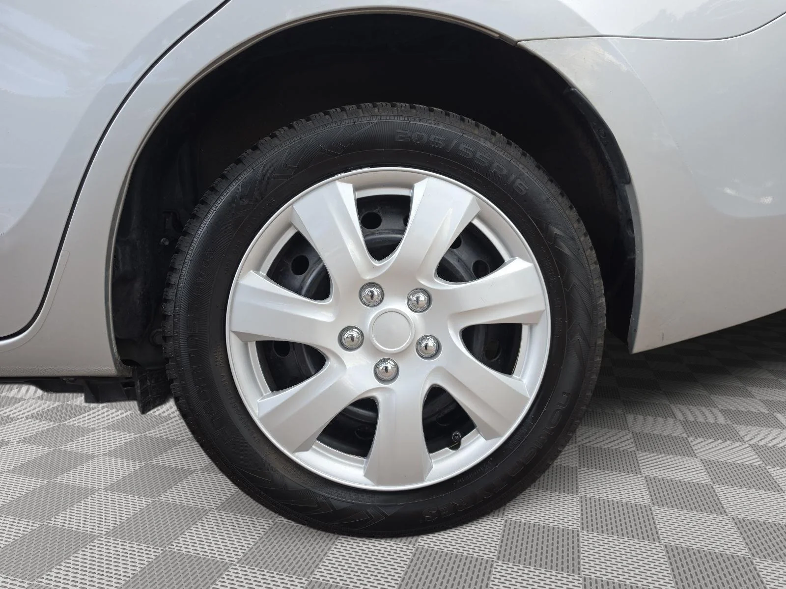 Certified Used 2017 Classic Silver Metallic Toyota LE image 9