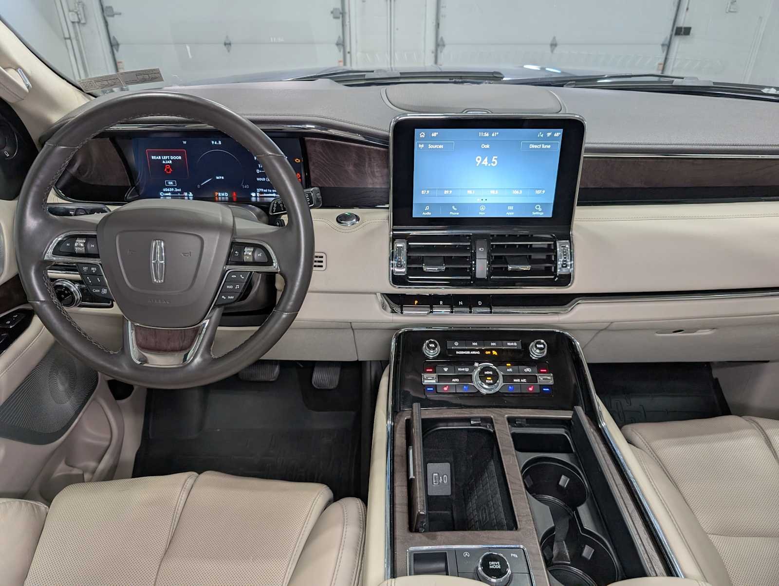 Used 2020 Rhapsody Blue Lincoln Reserve image 19