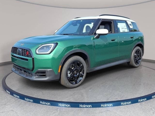 New 2027 Green MINI Signature Plus image 1