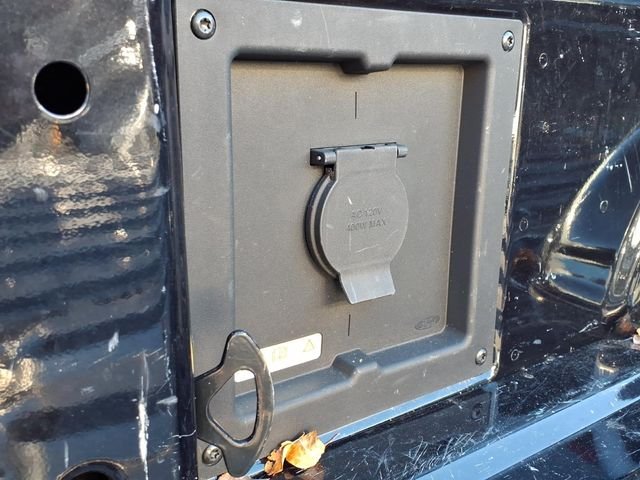 Used 2023 Black Metallic Ford XLT image 14
