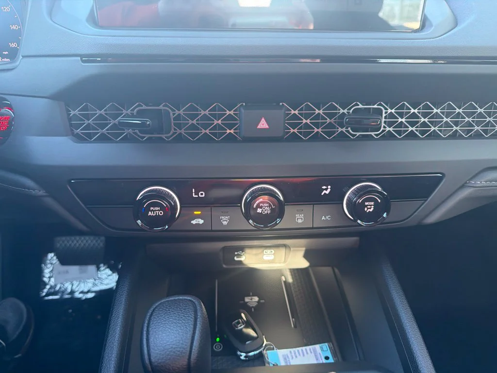 New 2026 Platinum White Pearl Honda LX image 16