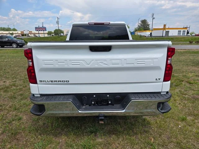 Used 2023 White Chevrolet LT image 7