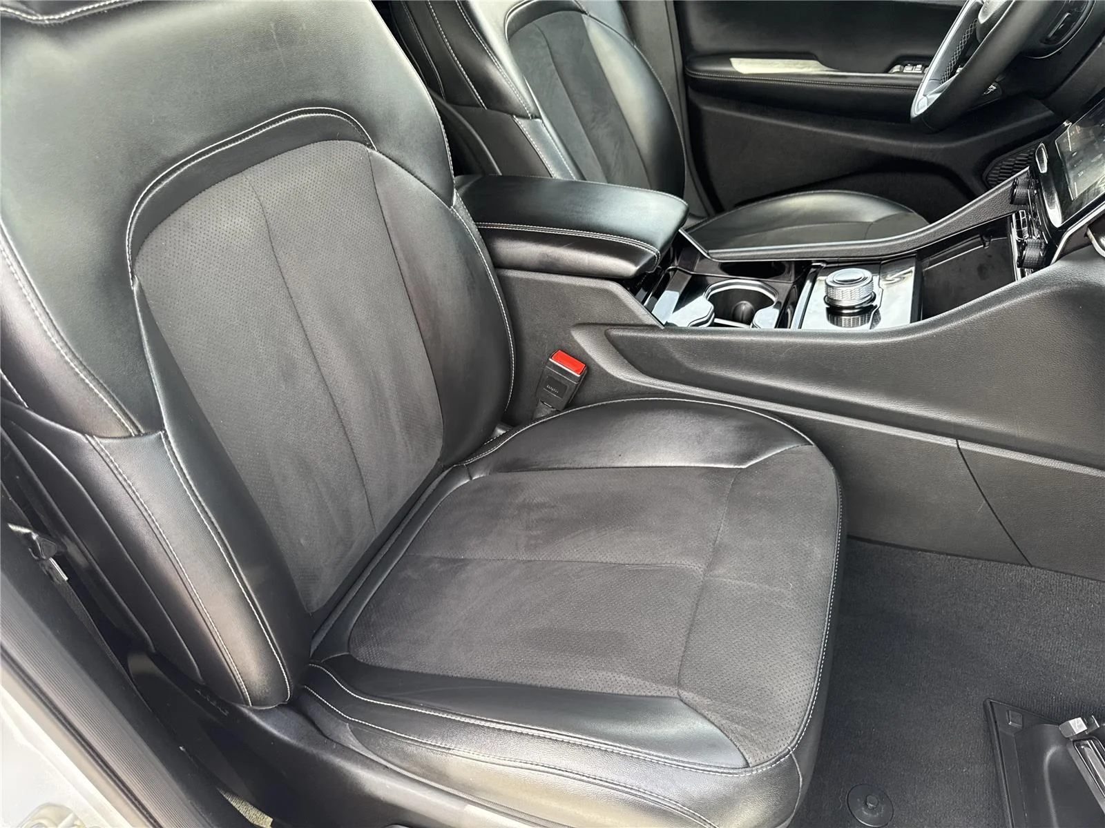 Used 2023 Bright White Clearcoat Jeep Altitude image 35