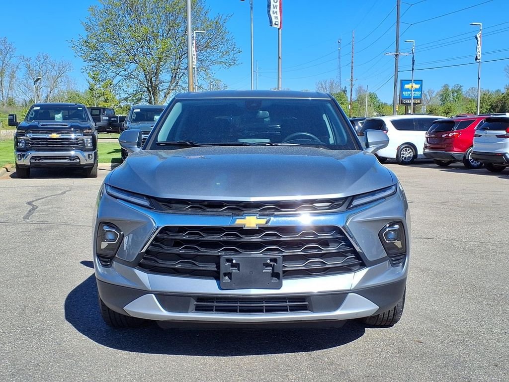 Used 2025 Gray Chevrolet LT image 2