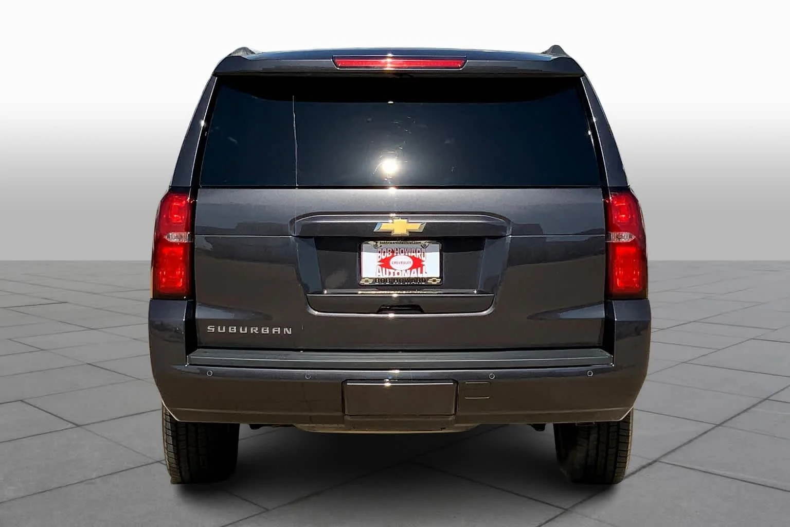 Used 2018 TUNGSTEN METALLIC Chevrolet LT image 3