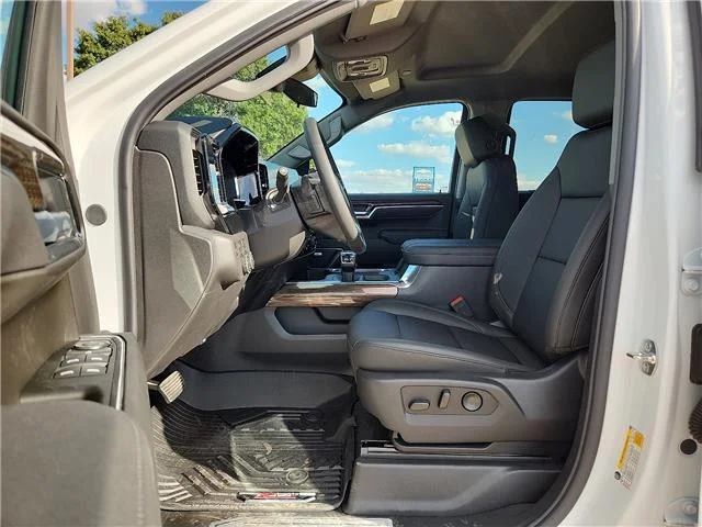 New 2026 GAZ Summit Whit Chevrolet LT Trail Boss 4x4 Crew Cab 5.75 ft. box 147.4 in. image 16