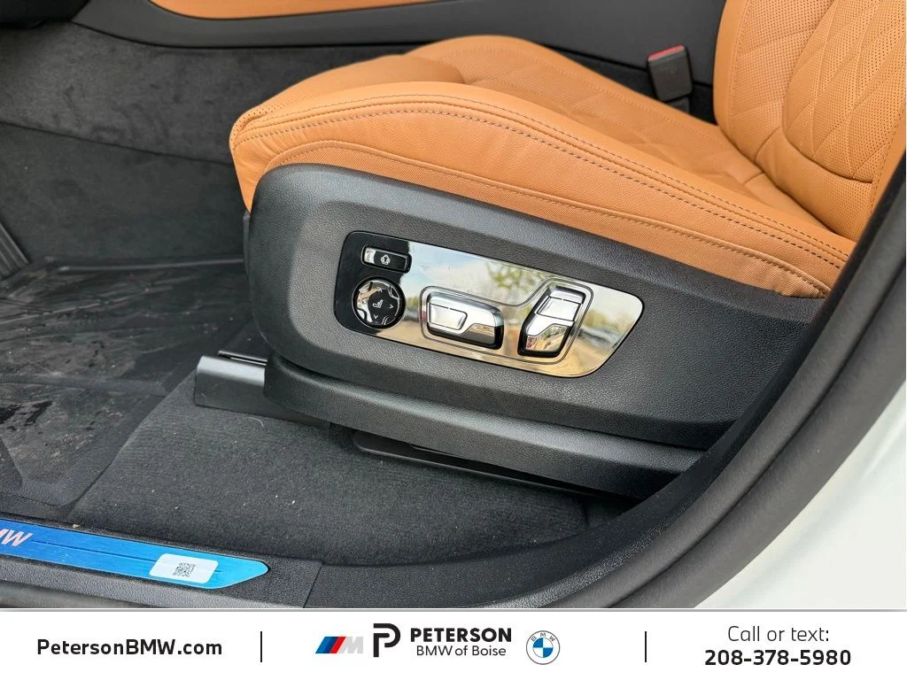 New 2026 White BMW xDrive40i image 26