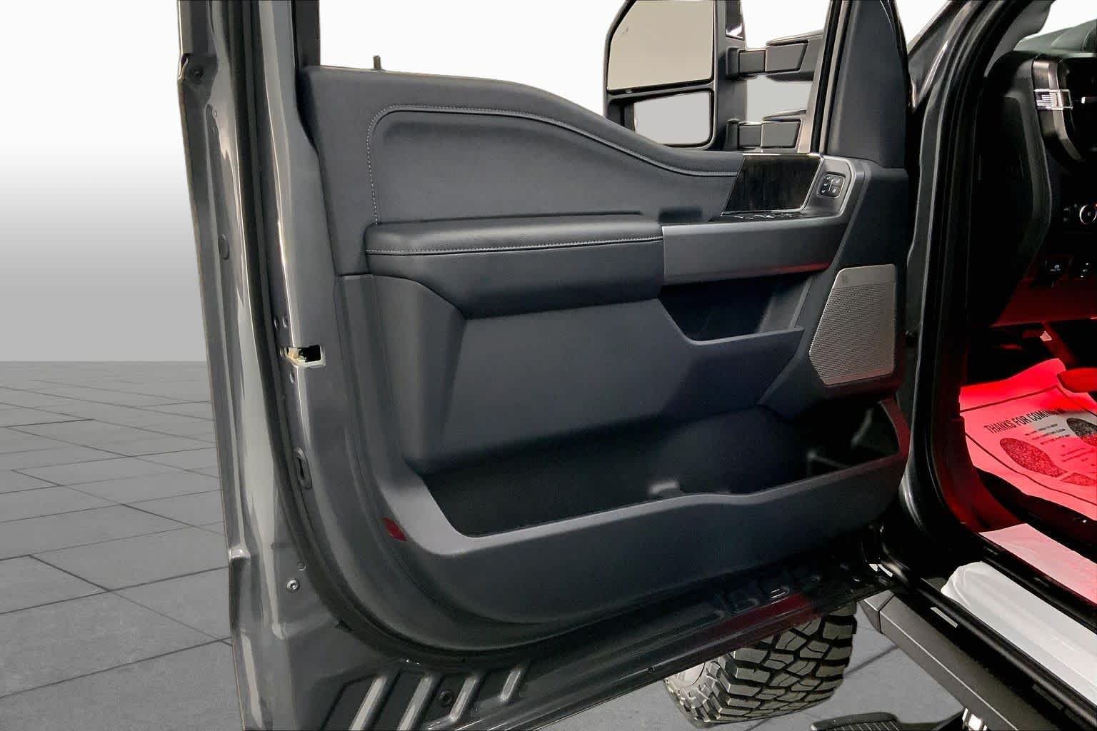 New 2026 Carbonized Gray Metallic Ford F-250® Lariat® image 10
