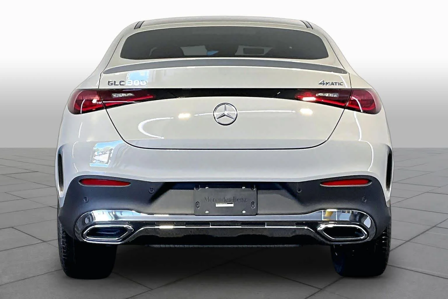 New 2026 MANUFAKTUR Alpine Grey Mercedes-Benz GLC 300 image 4