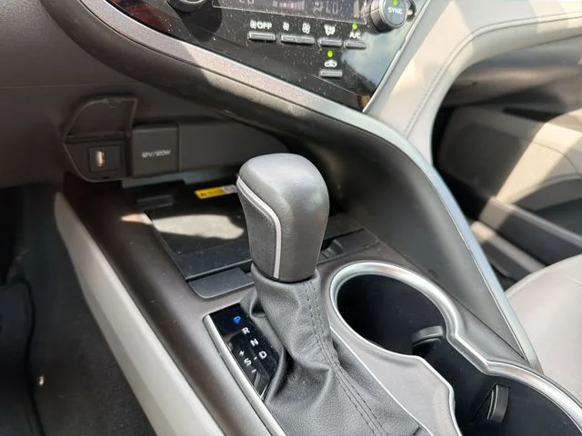 Used 2024  Toyota XLE image 22