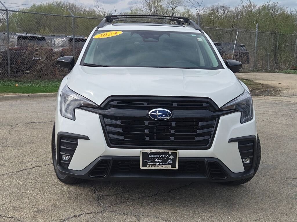 Used 2024 White Subaru Onyx Edition image 4
