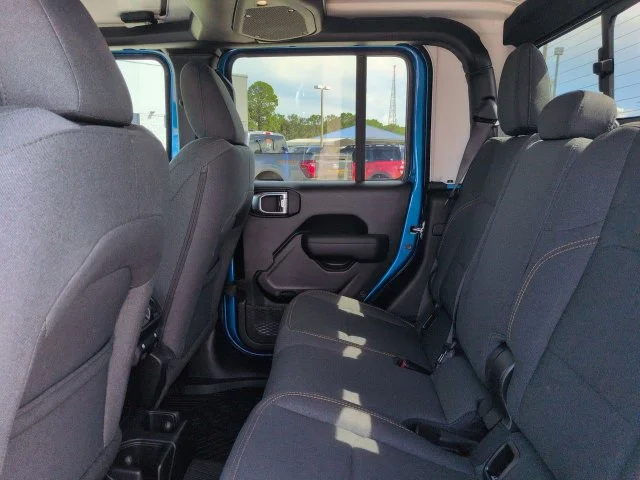 Certified Used 2025 Hydro Blue Pearlcoat Jeep Nighthawk image 14
