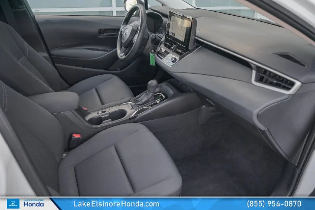 Used 2025 Ice Toyota LE image 17
