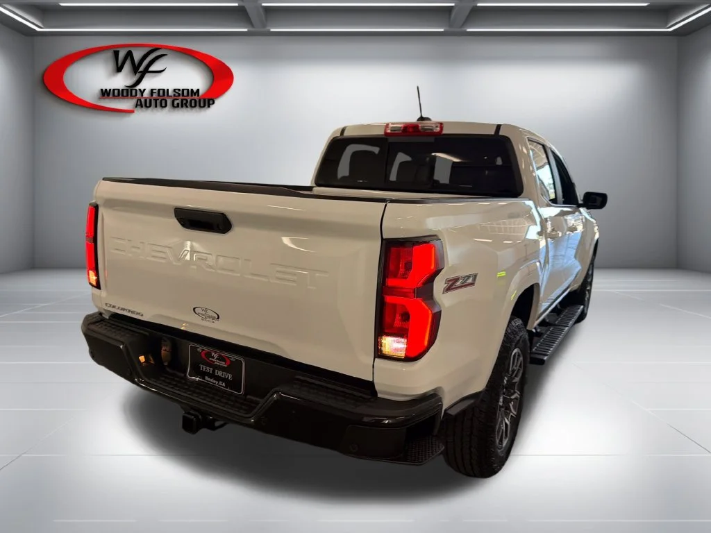 Used 2026 White Chevrolet Z71 image 6