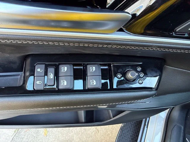 New 2027  Jeep Upland image 13