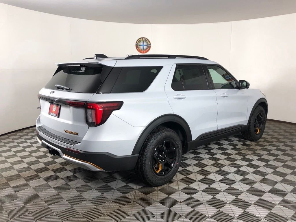 New 2026 White Ford Tremor image 18