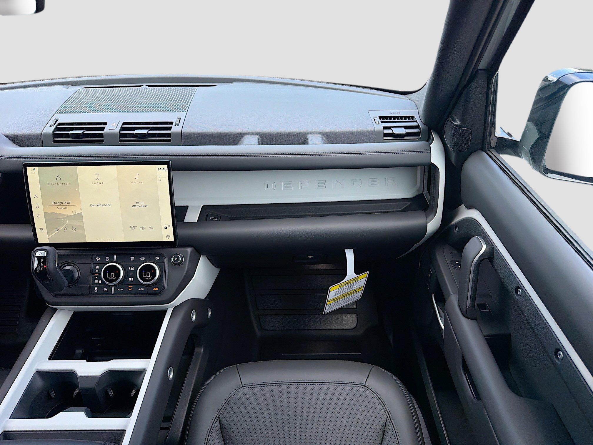New 2026 Borasco Grey Land Rover X-Dynamic SE image 18
