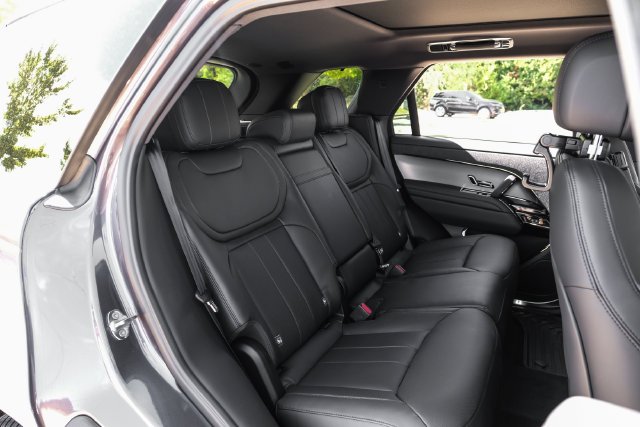 New 2027 Charente Grey Land Rover SE image 35